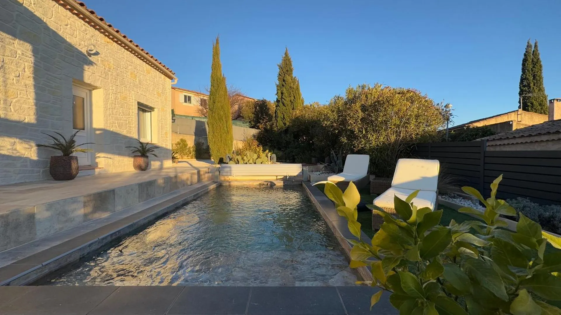 Apartment Casa Amor & Spa, Appartement Suite Jacuzzi & Piscine Chauffee Montfort-sur-Argens